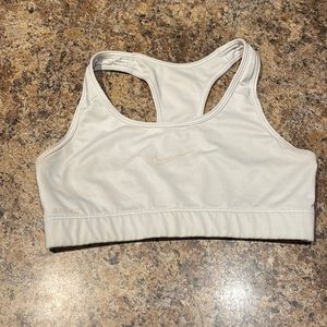 Nike pro sports bra